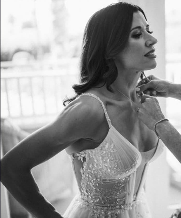 46 year old gorgeous milf celebrates divorce by taking bbc while friend films