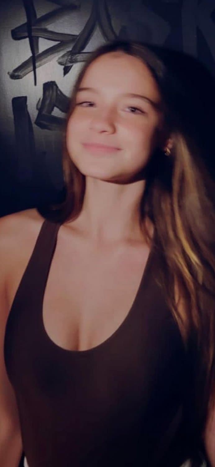 Click to view full size Teen goddess Júlia - sub