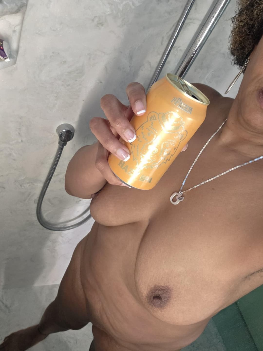 Click to view full size 61 yr old Black Rose Gilf