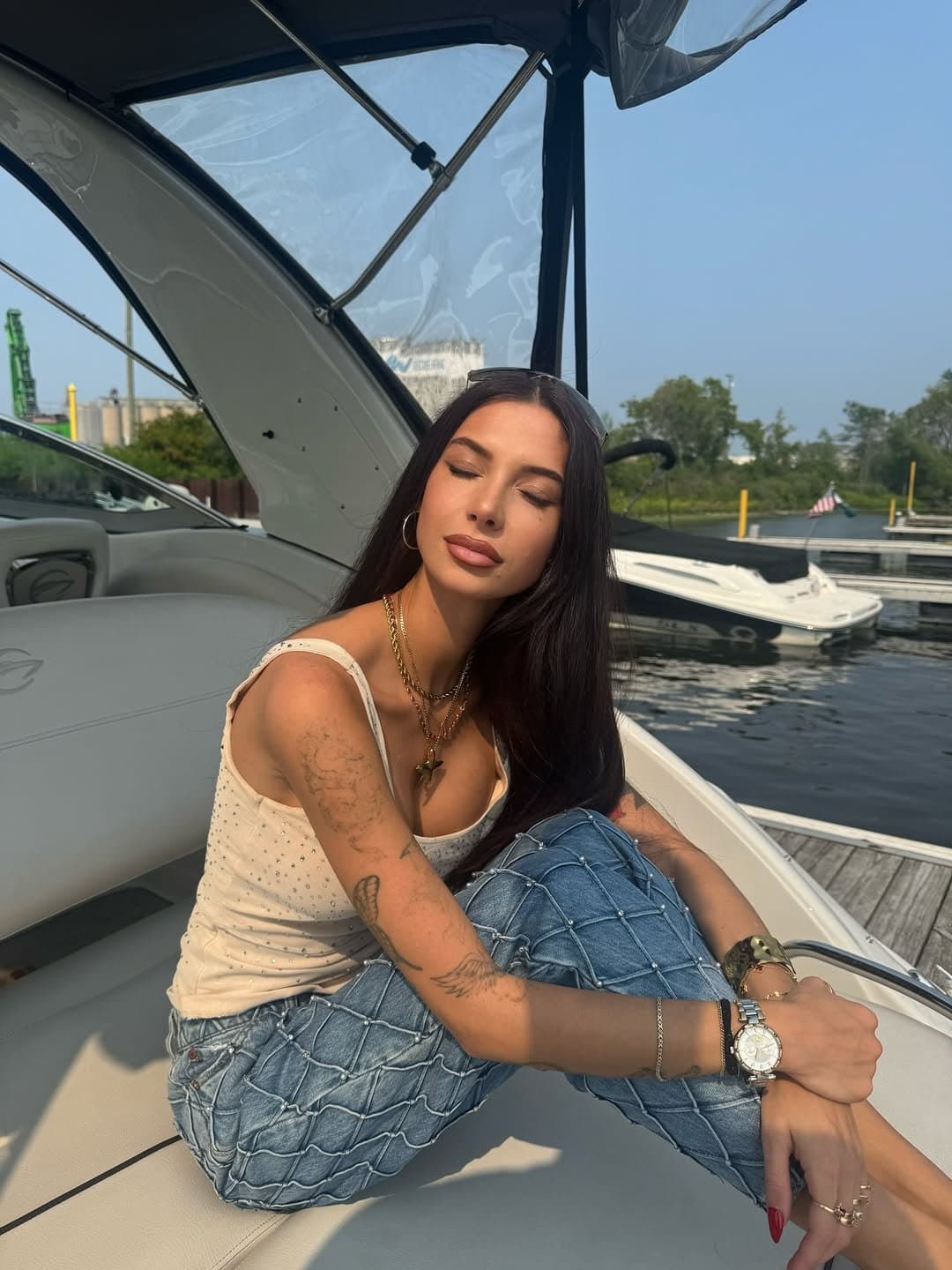 Sisters friend grew up super hot and was licking my buddies balls at this house party