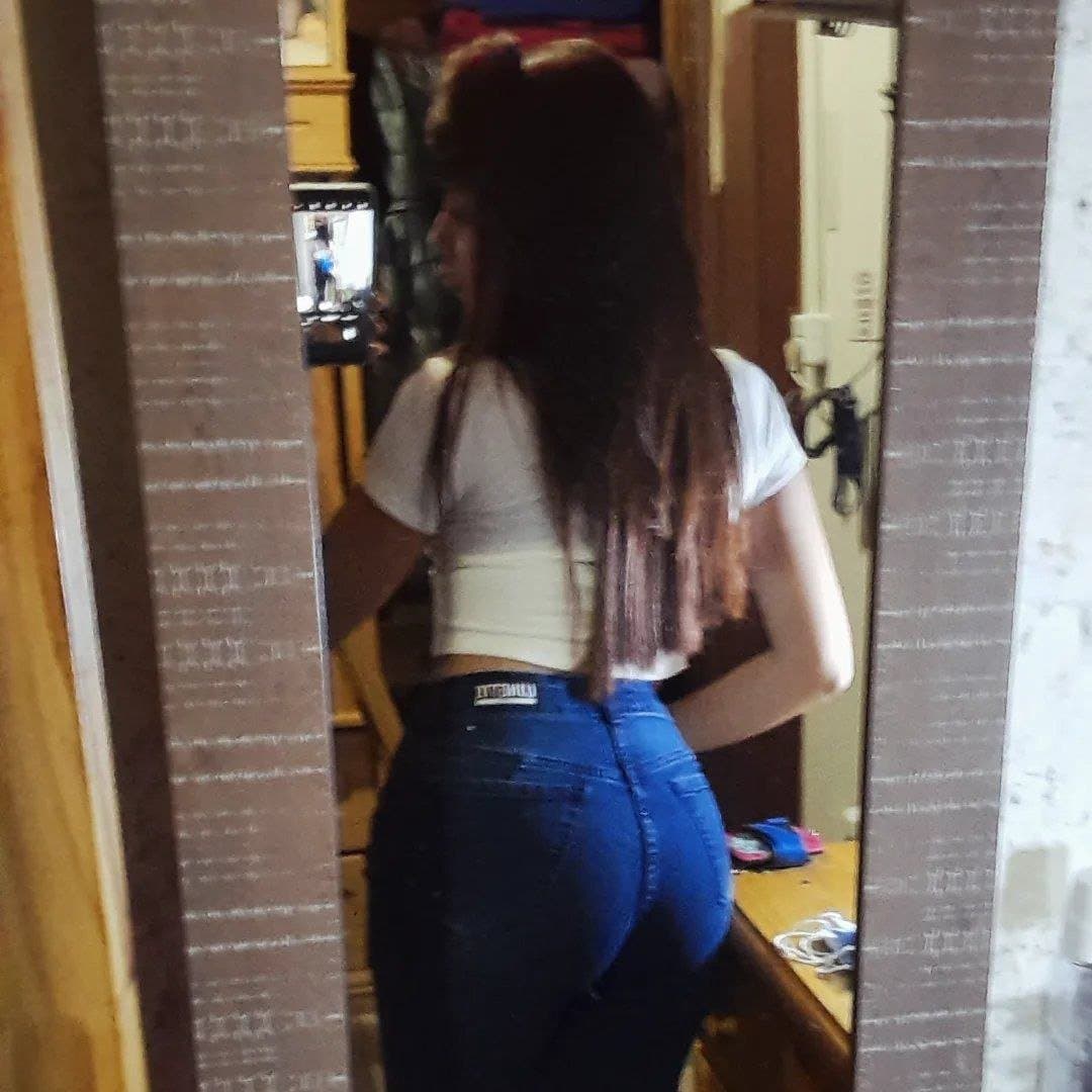 morbo a esta pendejita argentina, Nahir Solis, novio cornudo