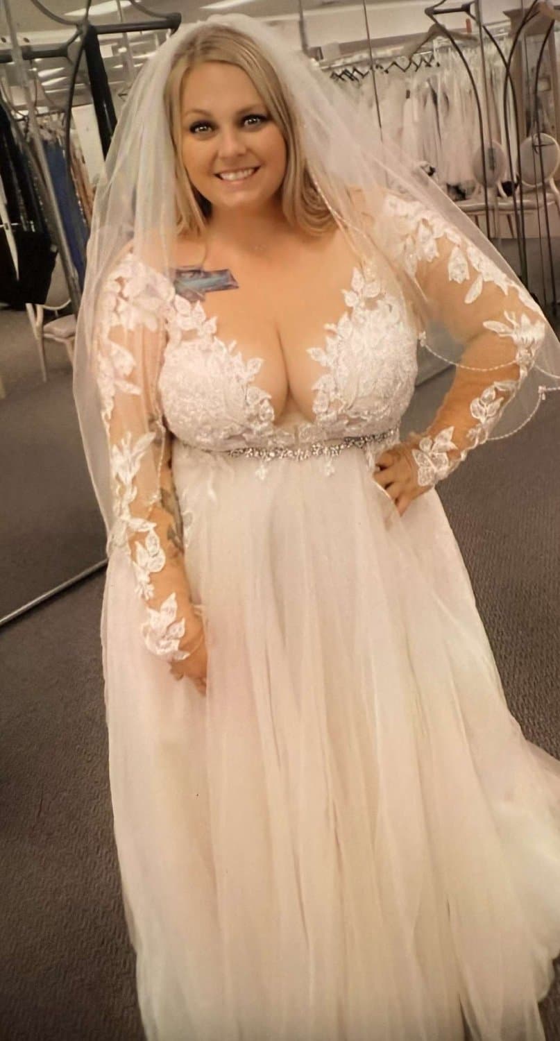 Click to view full size Cheating Bride webslut.!!!!!!!