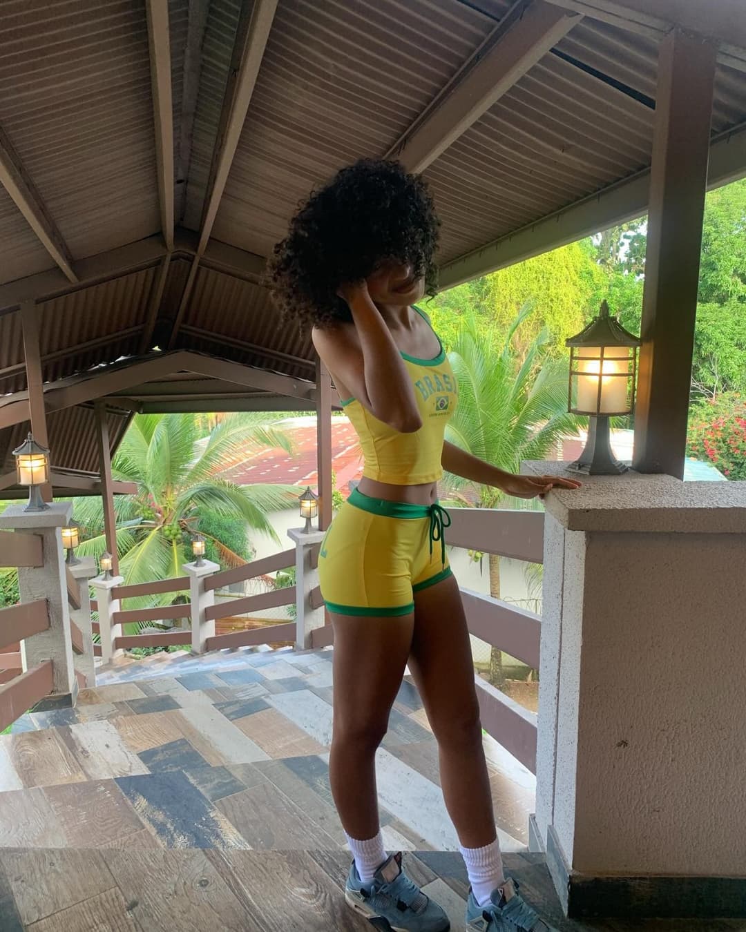 2 PUTAS MORENAS EN BIKINI (DIA 5) 1 DIA 1 PUTA HASTA ENCONTRAR A YADIRA