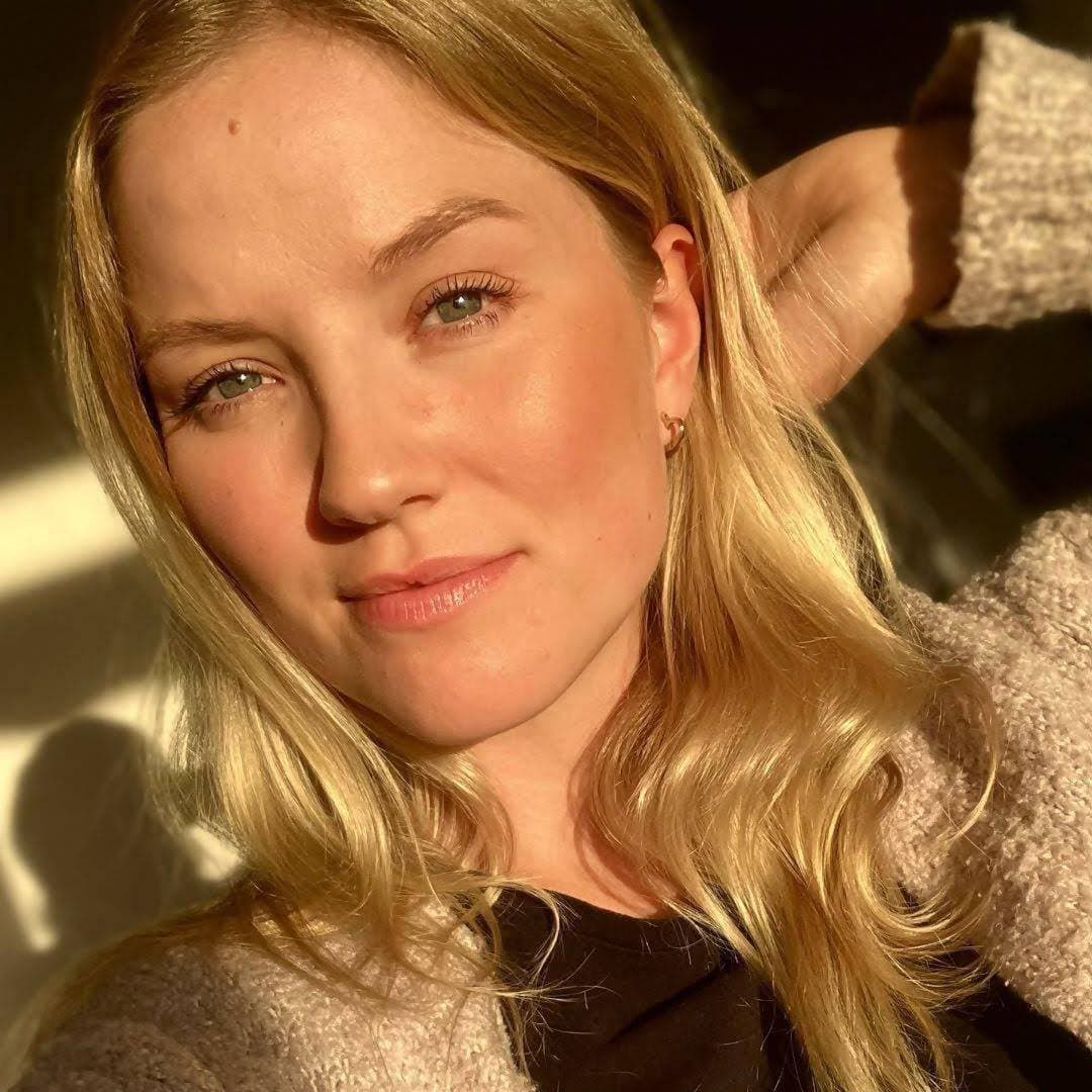 German blonde slut. Perfect for a gangbang