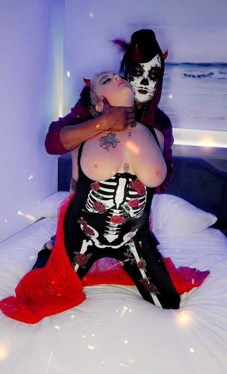 Cheating pawg granny loves my bbc. Girls add me on snapchat- bbc4urfun