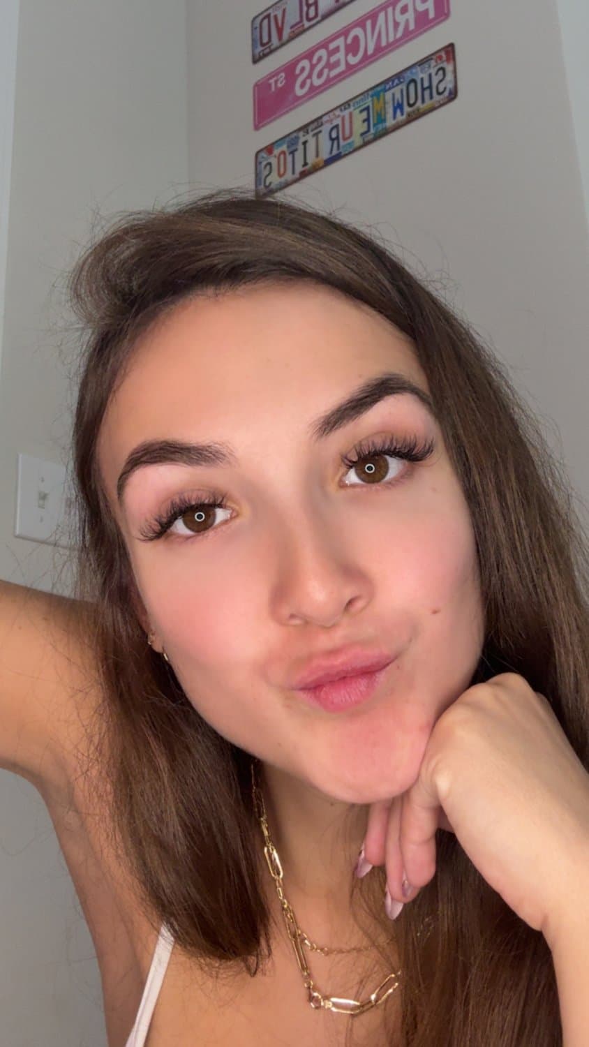 Click to view full size Kinda shy, kinda slutty