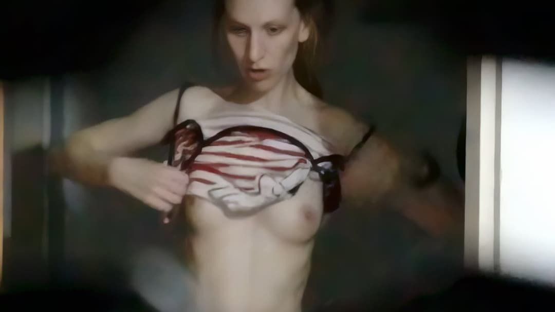 blondie has no idea im secretly recording her spycam