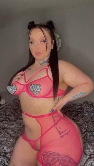 Sexy White Escort Bust That I have fuck this month
