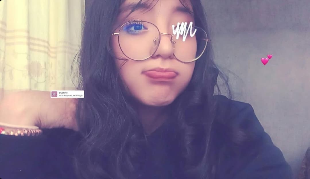 Melany Dayana morrita pendeja que es adicta a la verga y le gusta exhibirse, que opinan de ella ?