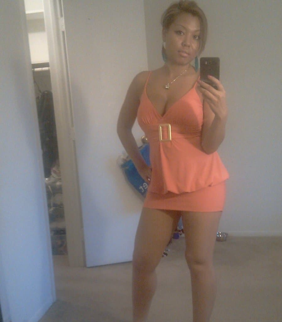 Asian slut Sue got some cakes!