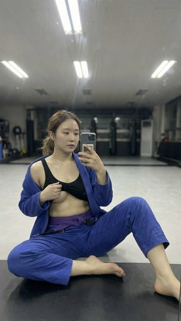 Asian selfie leak #26 - BJJ after hours