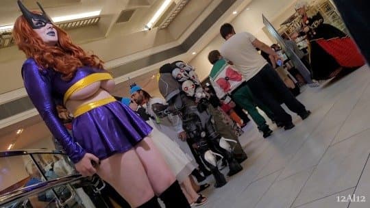 Huge tits batgirl cosplay ?