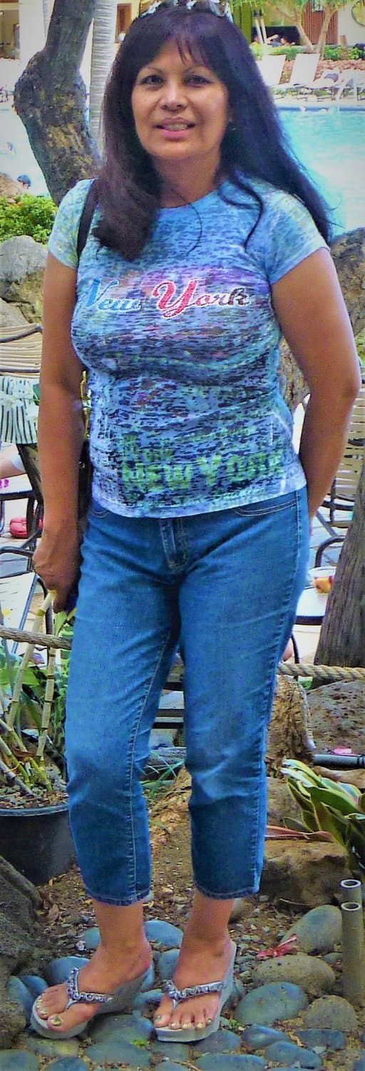 Sally Sara 48 yo former escort in Vegas, loves sex, 44ddd, loves red wine smokes virginia slims