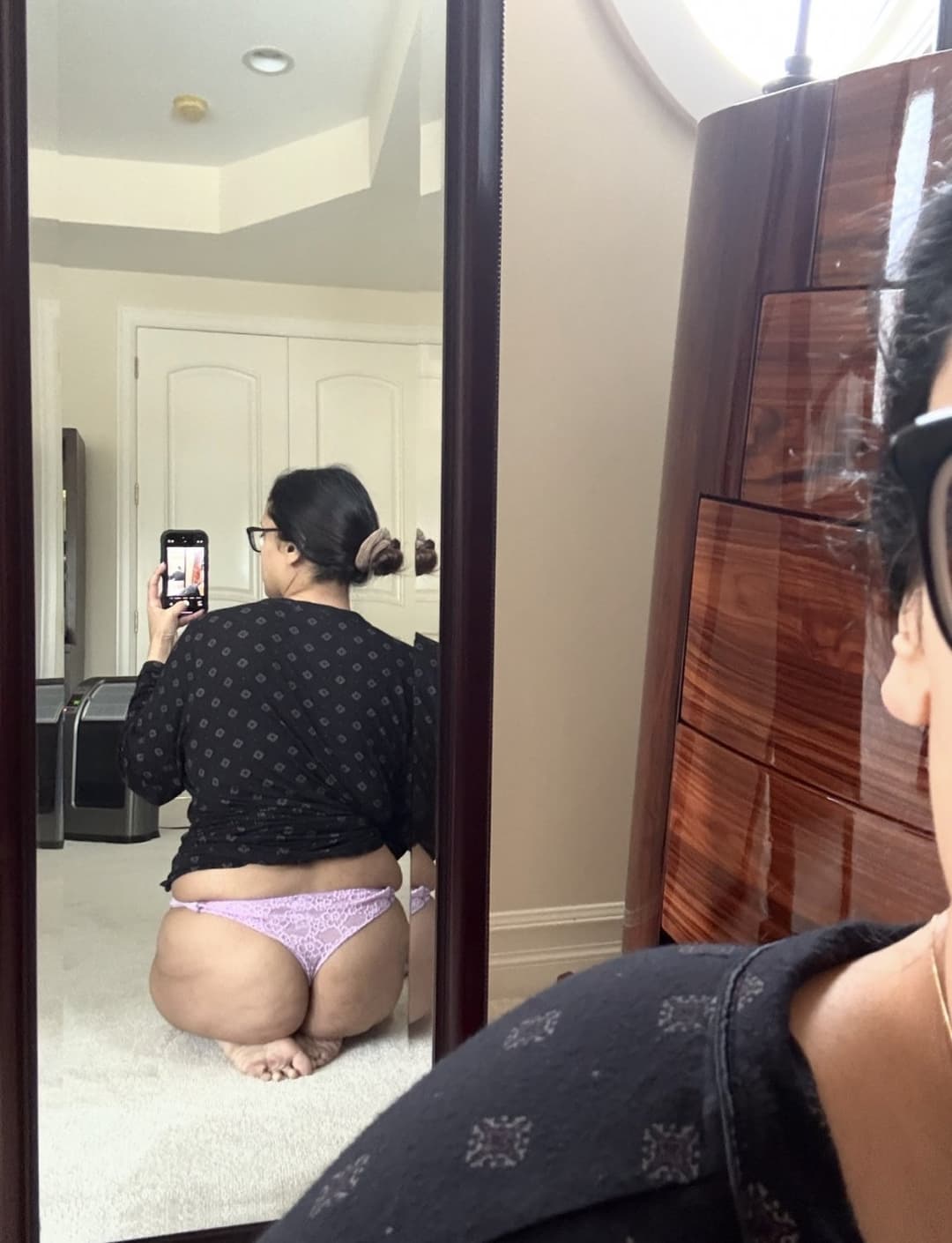 HORNY CHUBBY Indian desi TANKER NRI MILF LIKE SUCKING BWC DEEPTHROAT BLOWJOB IN CAR