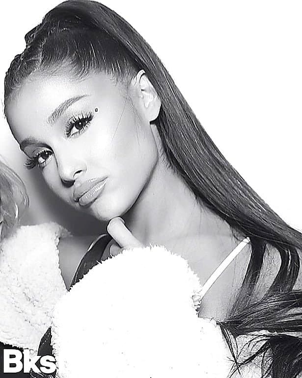 More Ariana Grande face/lips porn to goon to ?