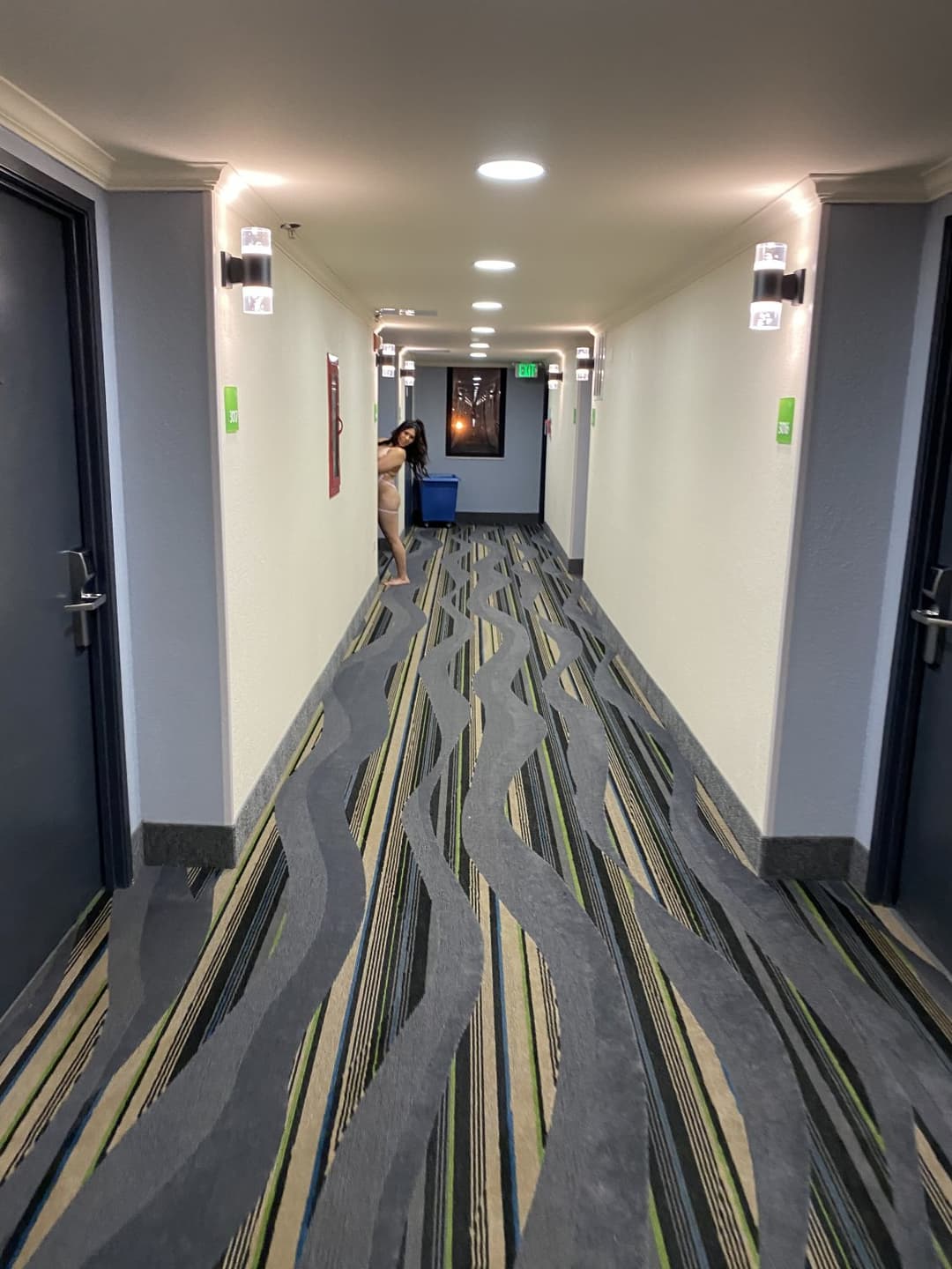 Heidi getting railed in hotel by stranger 5 minutes after he walked in the unlocked door. Kik cway5