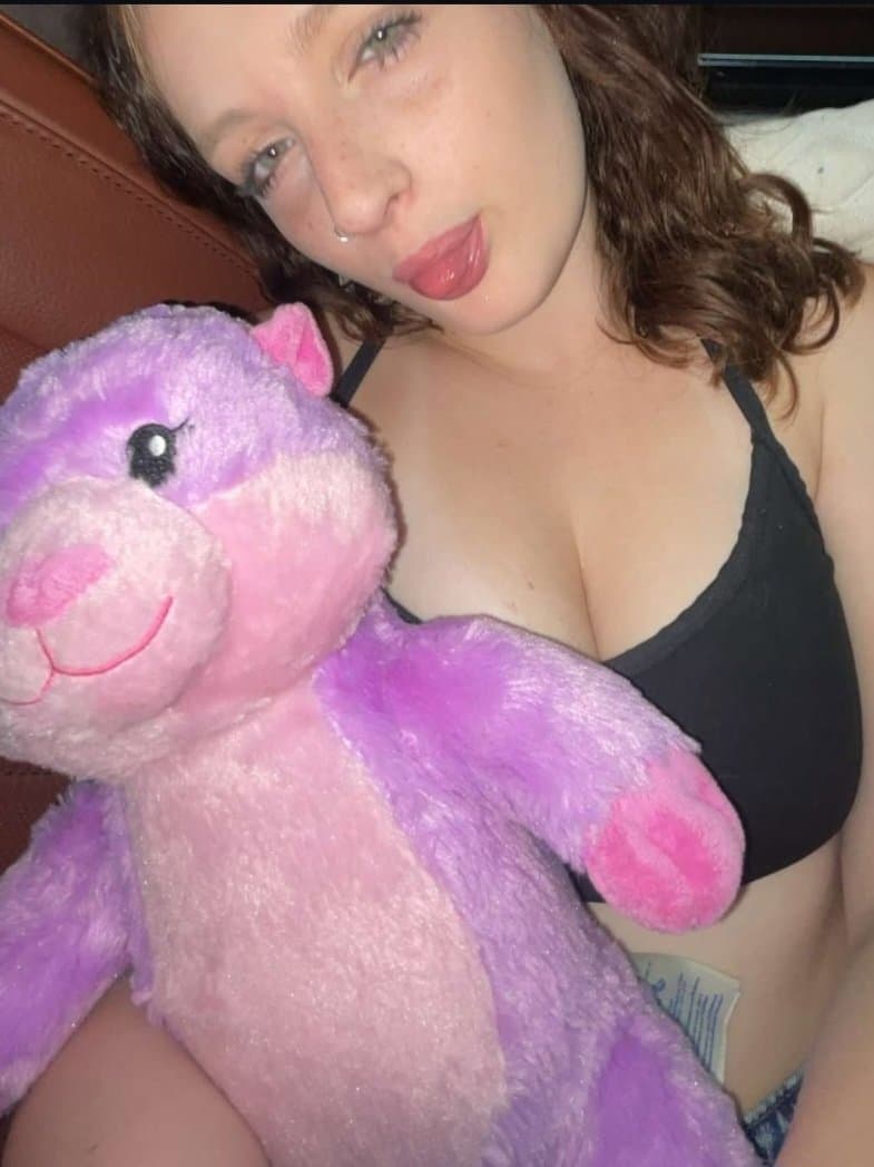 Young whore basically begging for cum atp