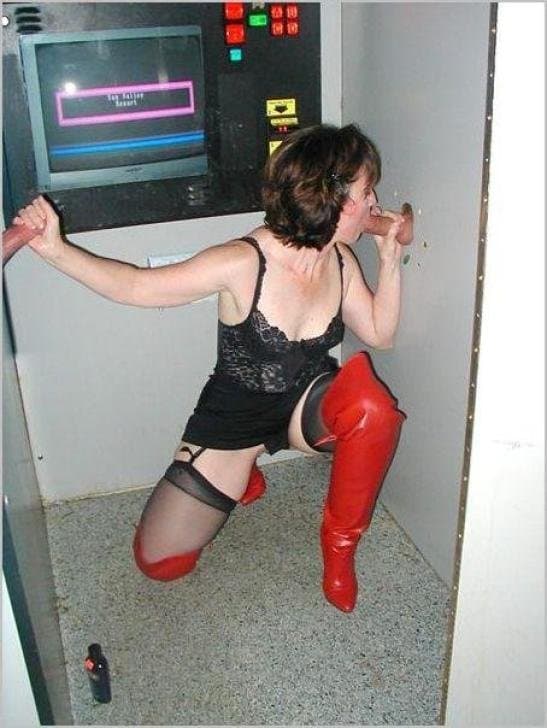 MORE LEGENDARY Hotwife Tish sucking all cocks