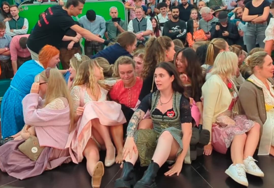 Click to view full size Devils Wheel Upskirts Pt. 2