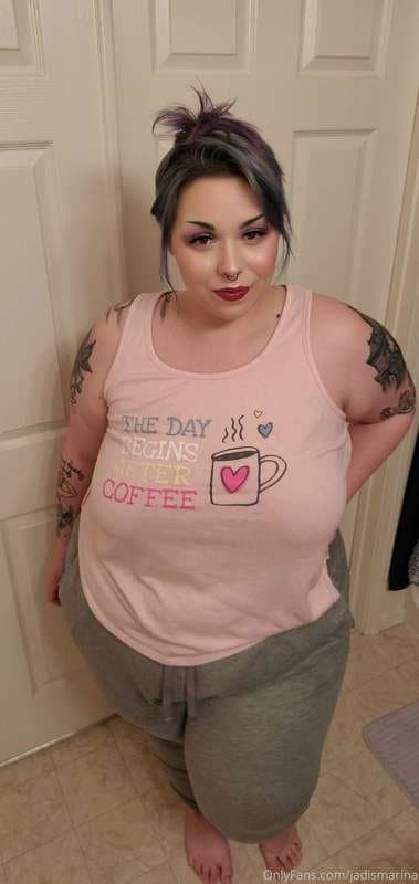 Th1ck BIG BOoty BBw P@Wg  ...M@RinA !!!