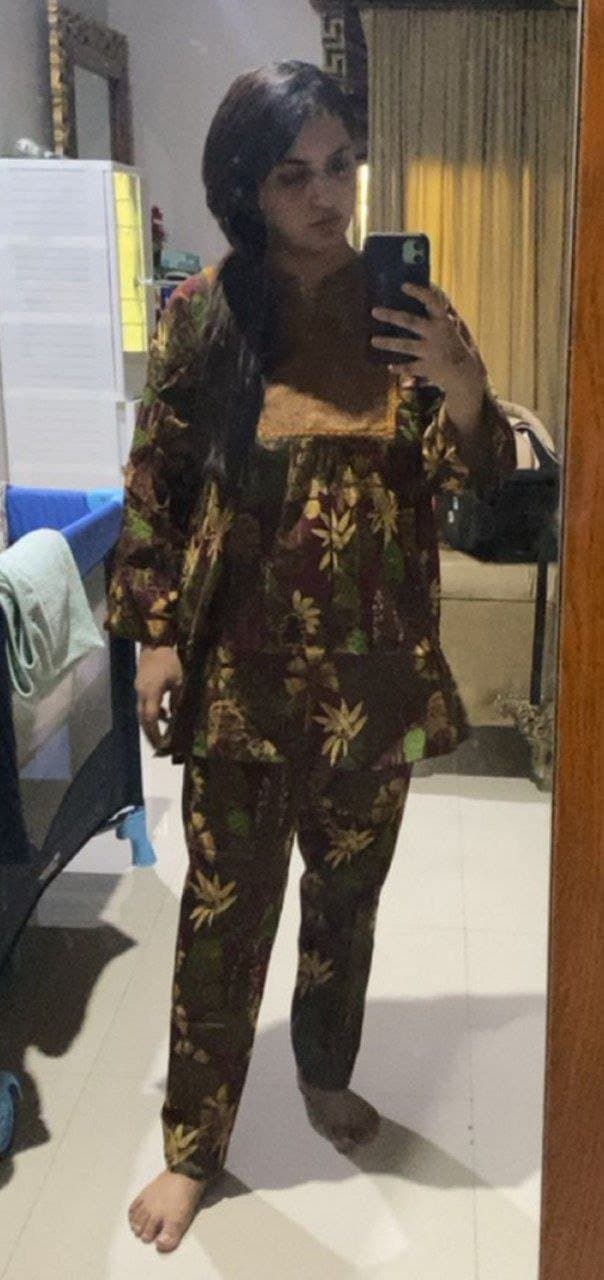 Click to view full size Pakistani girl sexy Resham gul Insta reshug1212 snap reshu121 num 03422278042