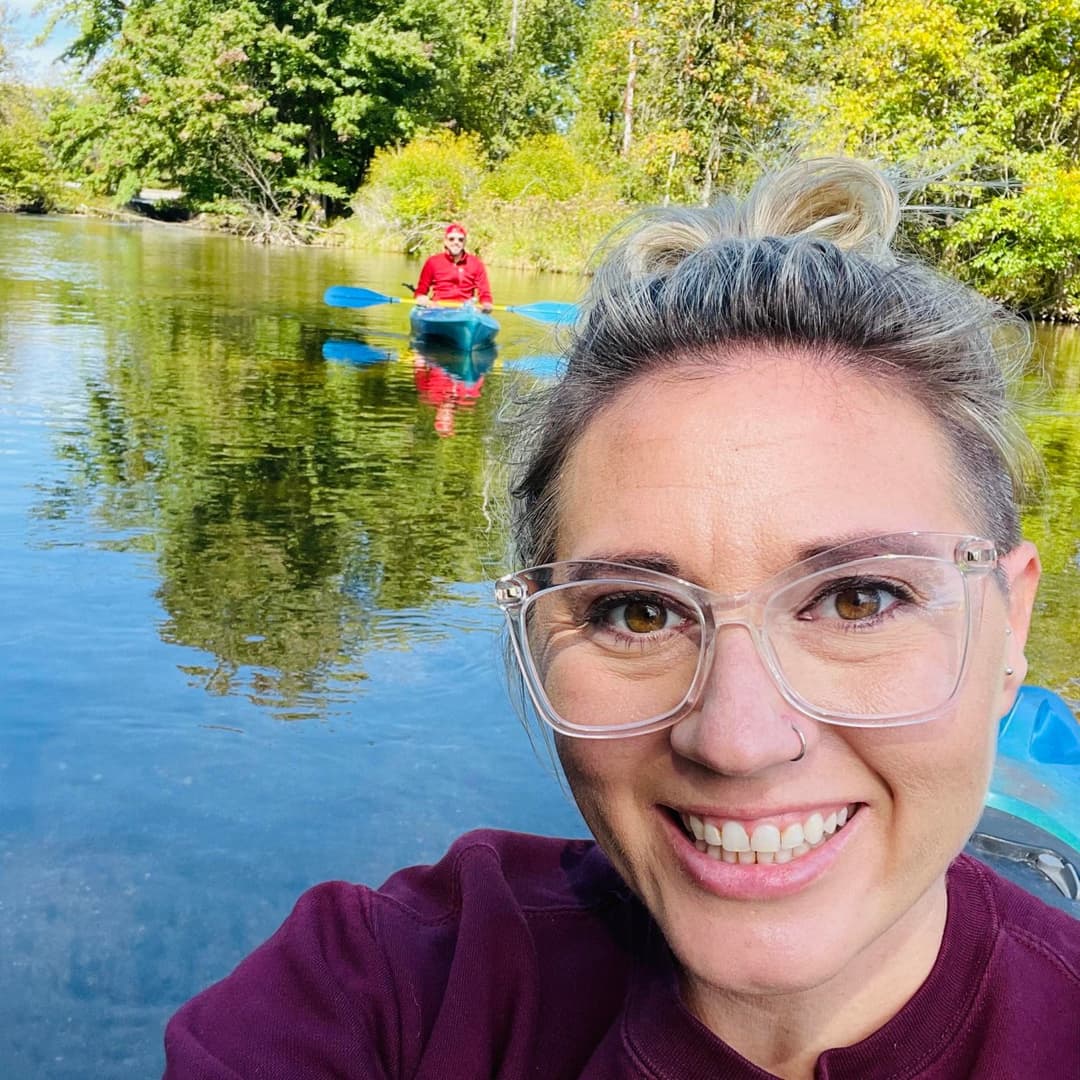 Jacqueline & Sarah get real down and dirty for the “brand that can’t be named” ?