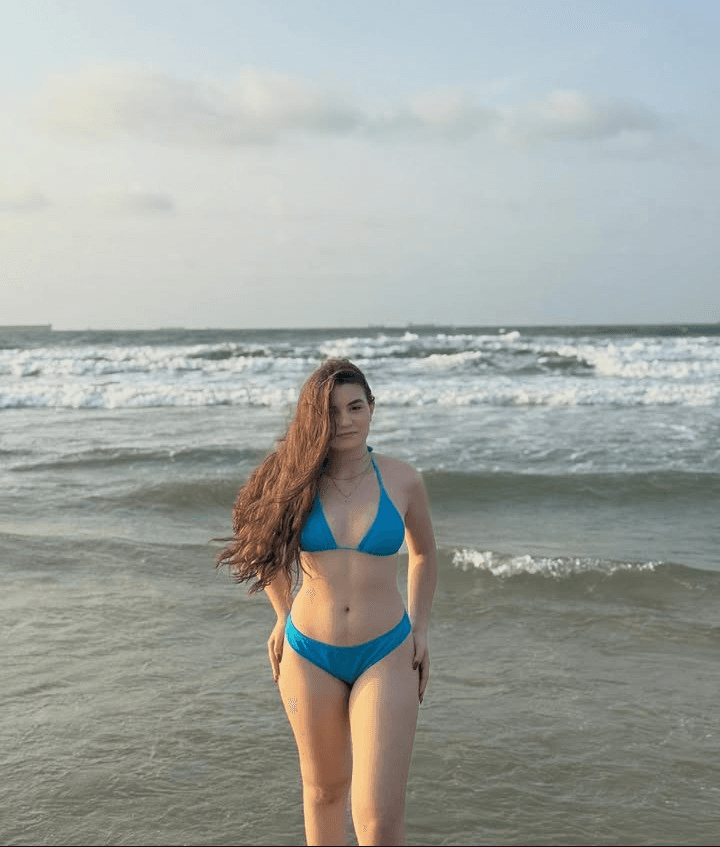 Gozem nela, essa puta é lindinha de mais, sempre quis comer ela, ela mora em Marabá, nome: Angelina