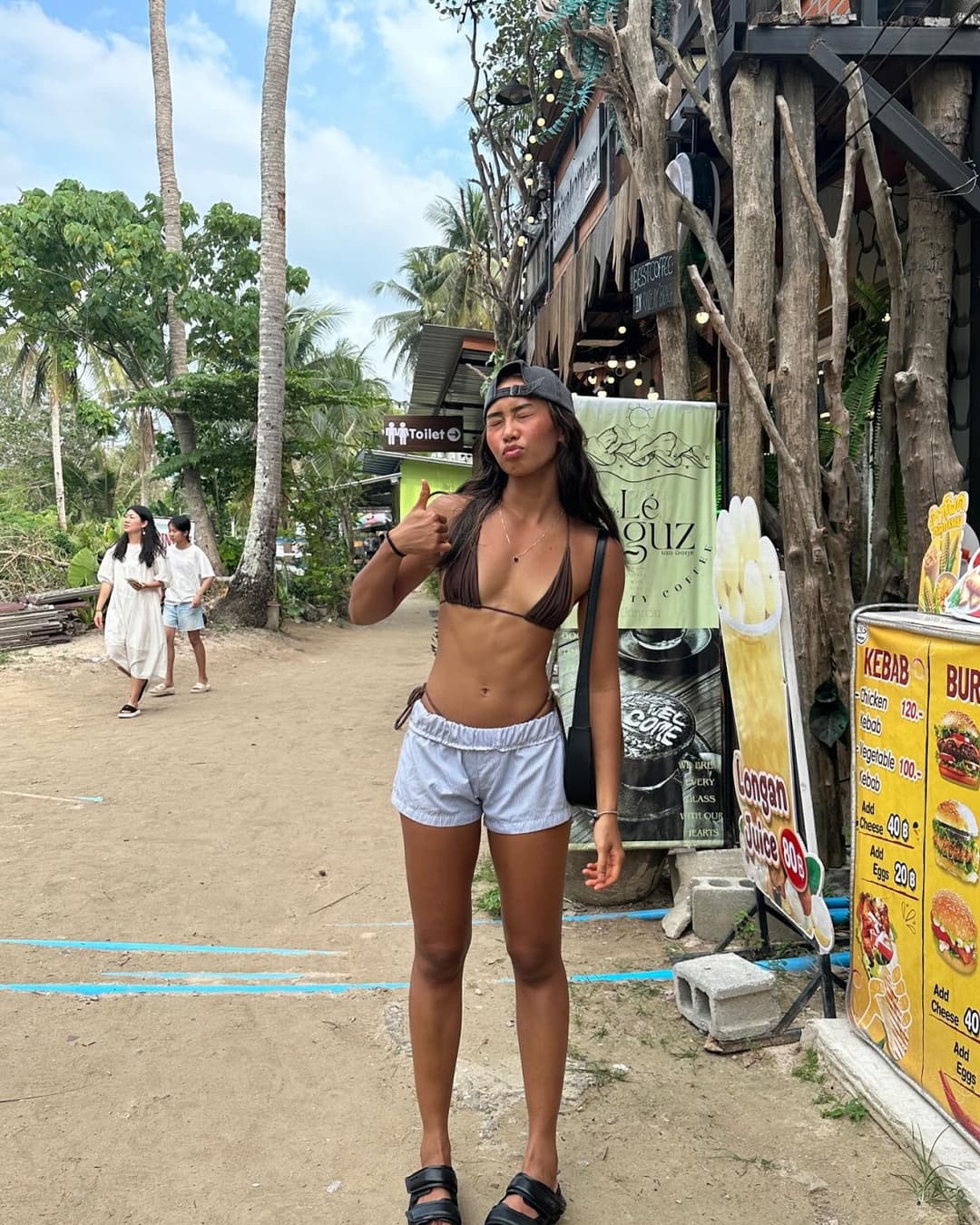 Thai baddie has a stunner bikini bod and cute face