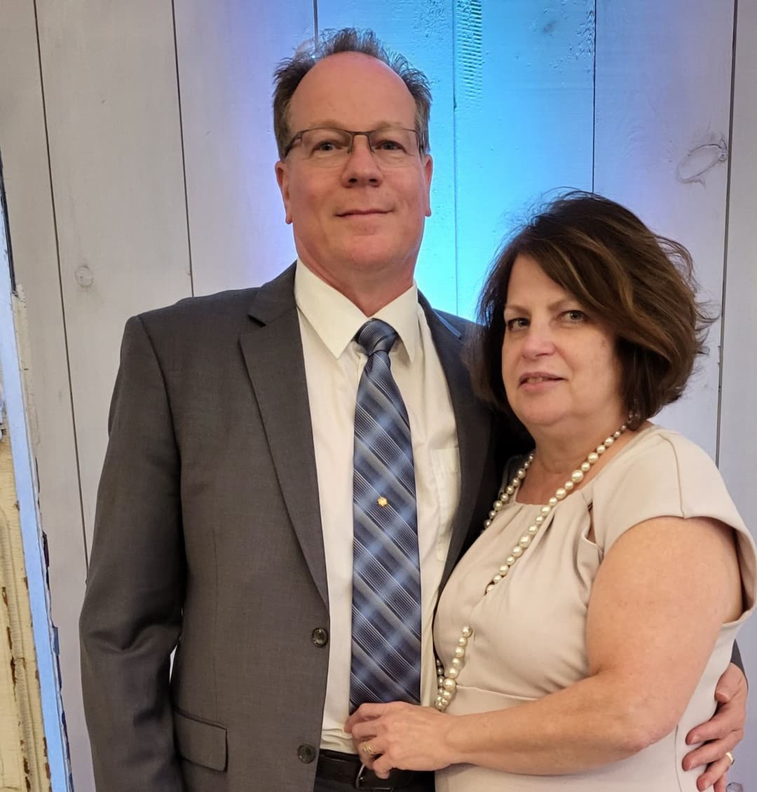 Cuck lost bet. Pics of them and family. Chatham Ontario. Robin & Mike. Dm for hubbys pics