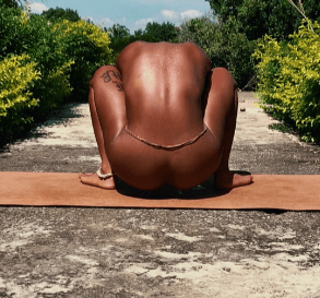 Sexy Slimthick Lesbian