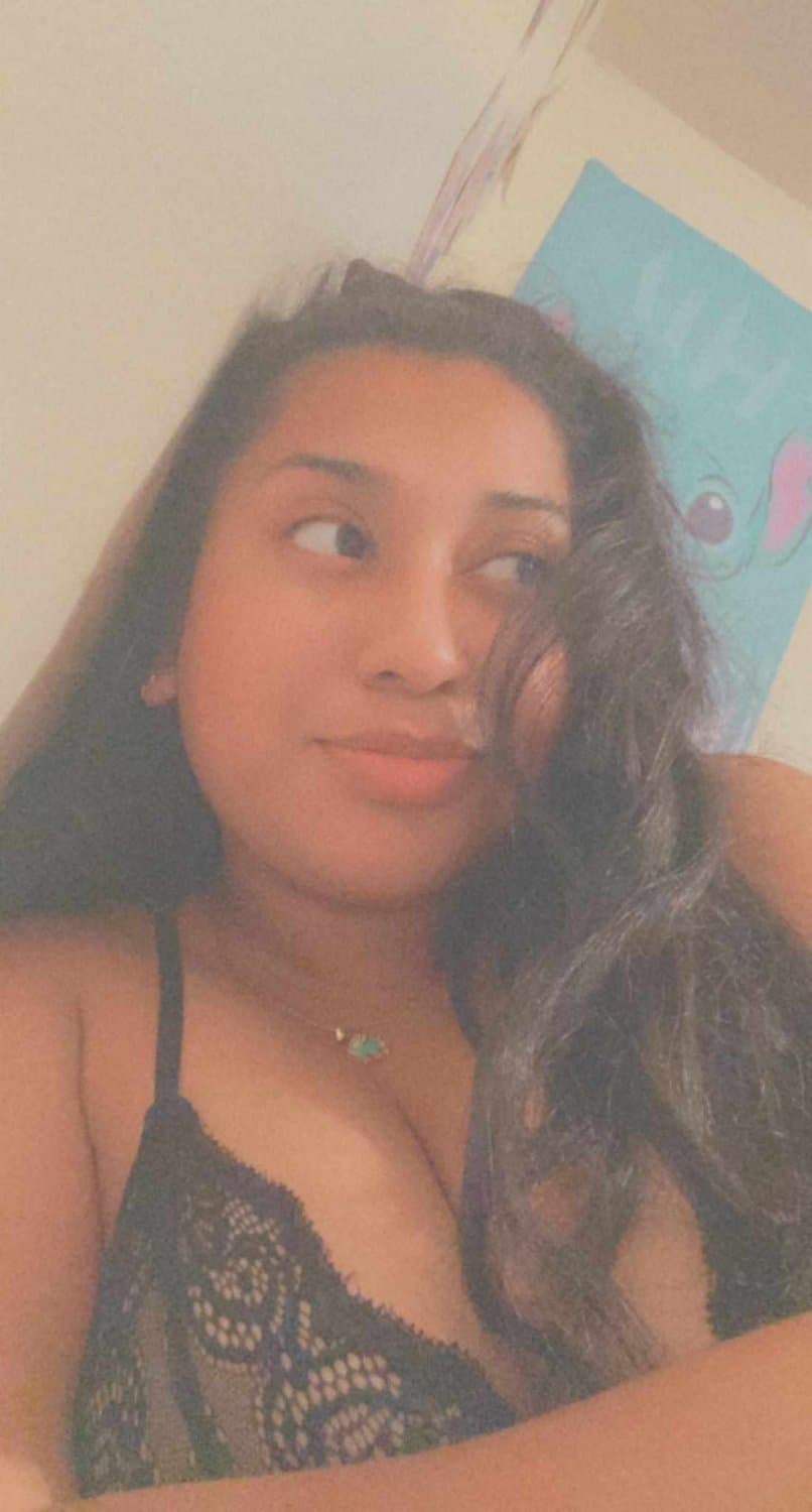 Mi amiga la puta ?????? que buena está ?????