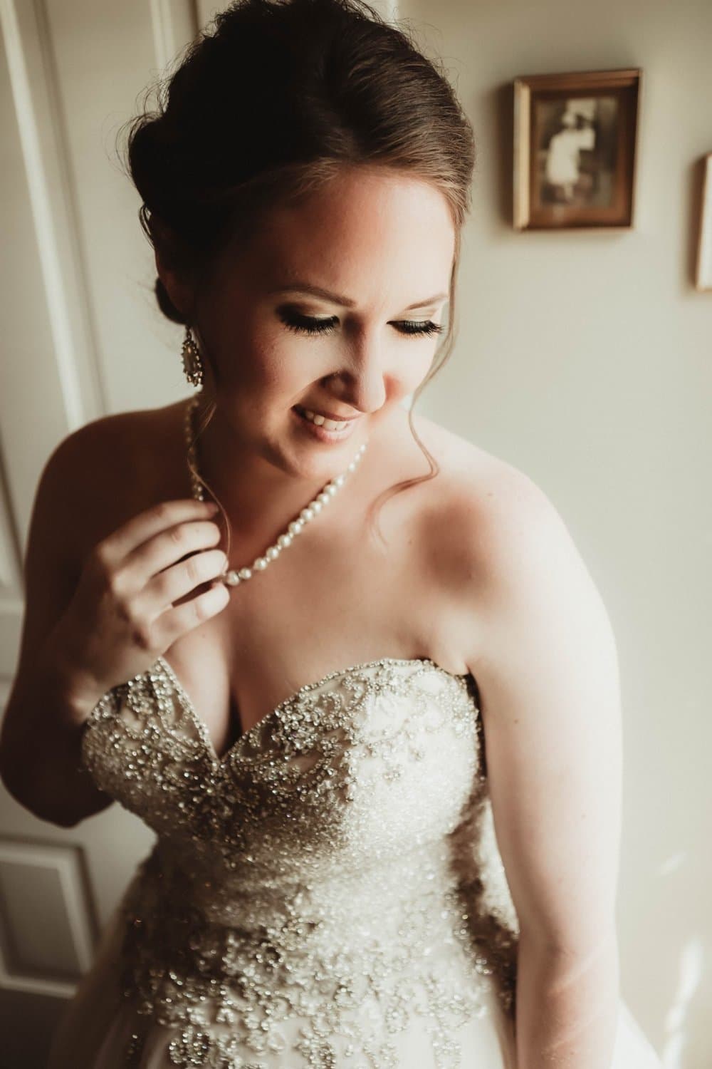 Big tit wife loves to play and show off