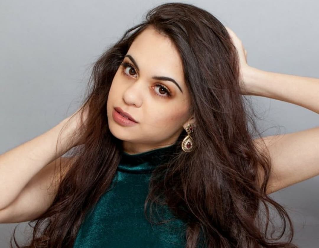 Petite Kaitlyn, 26 Ca, presenting herself for all