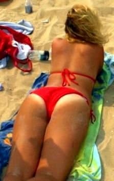 Hot blonde Jessi topless