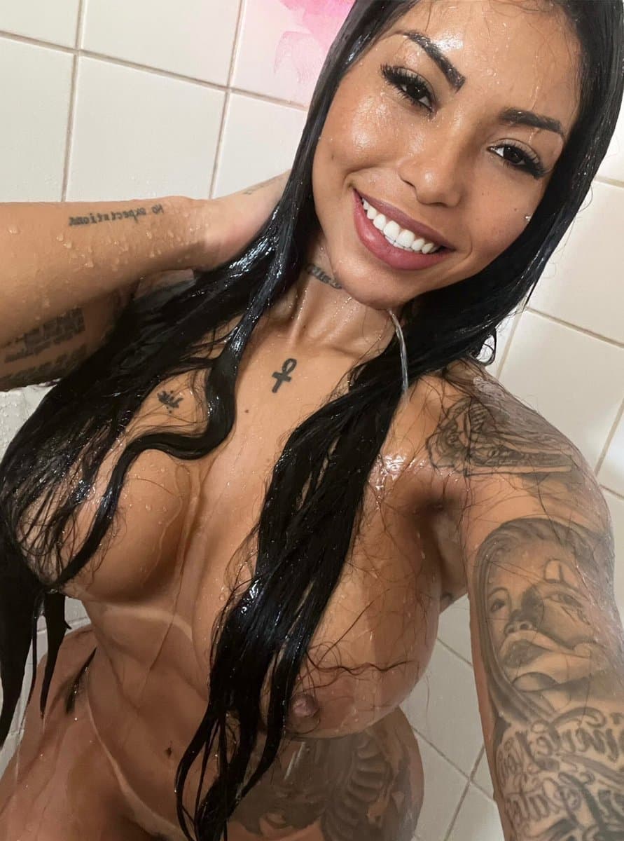 Tats and tanlines are a great combo ?? qᴉqᴉ פɹᴉɟɟo