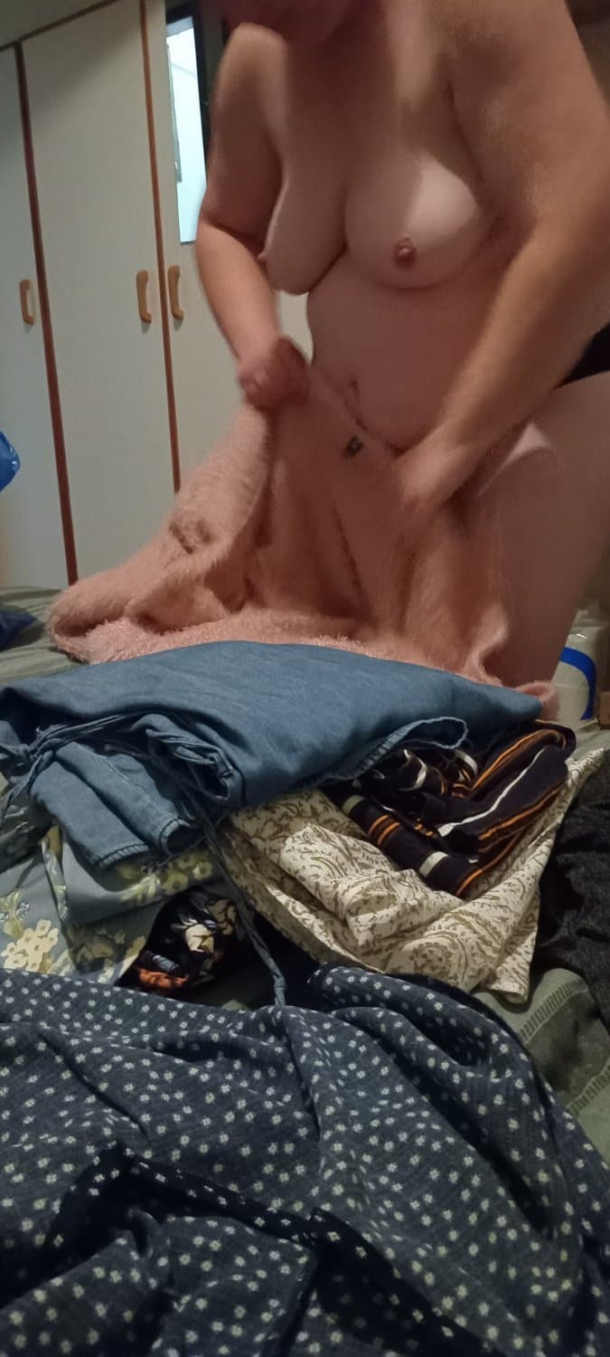 Sneaky 2 getting dressed