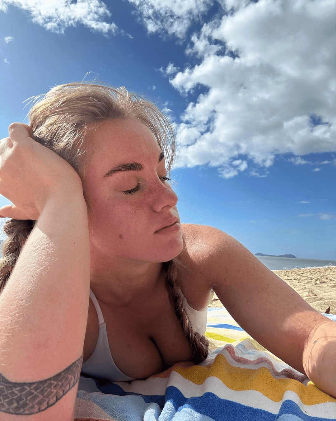 Best shots of my favourite PAWG