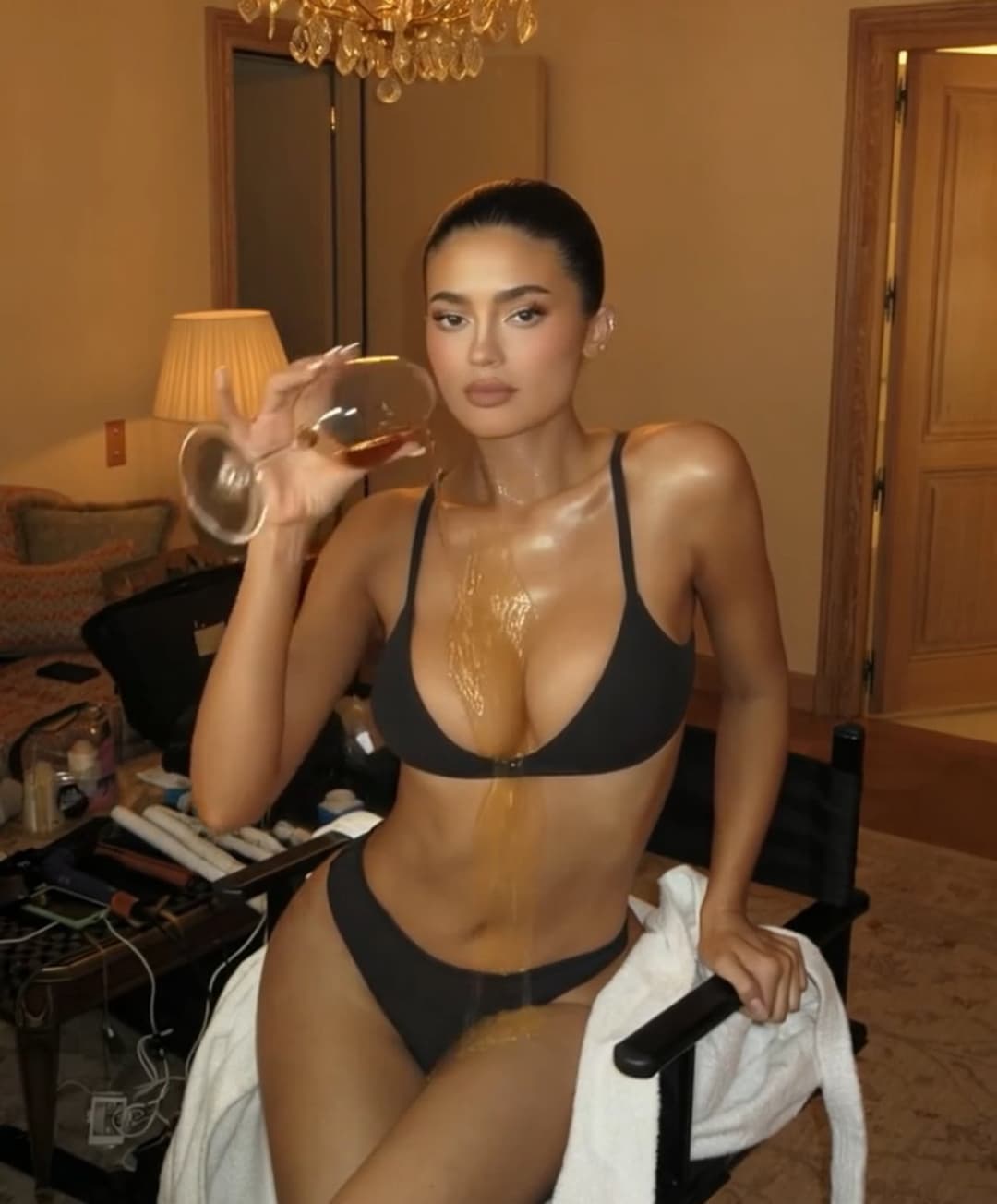 Kylie BTS groped and fucked AI ???