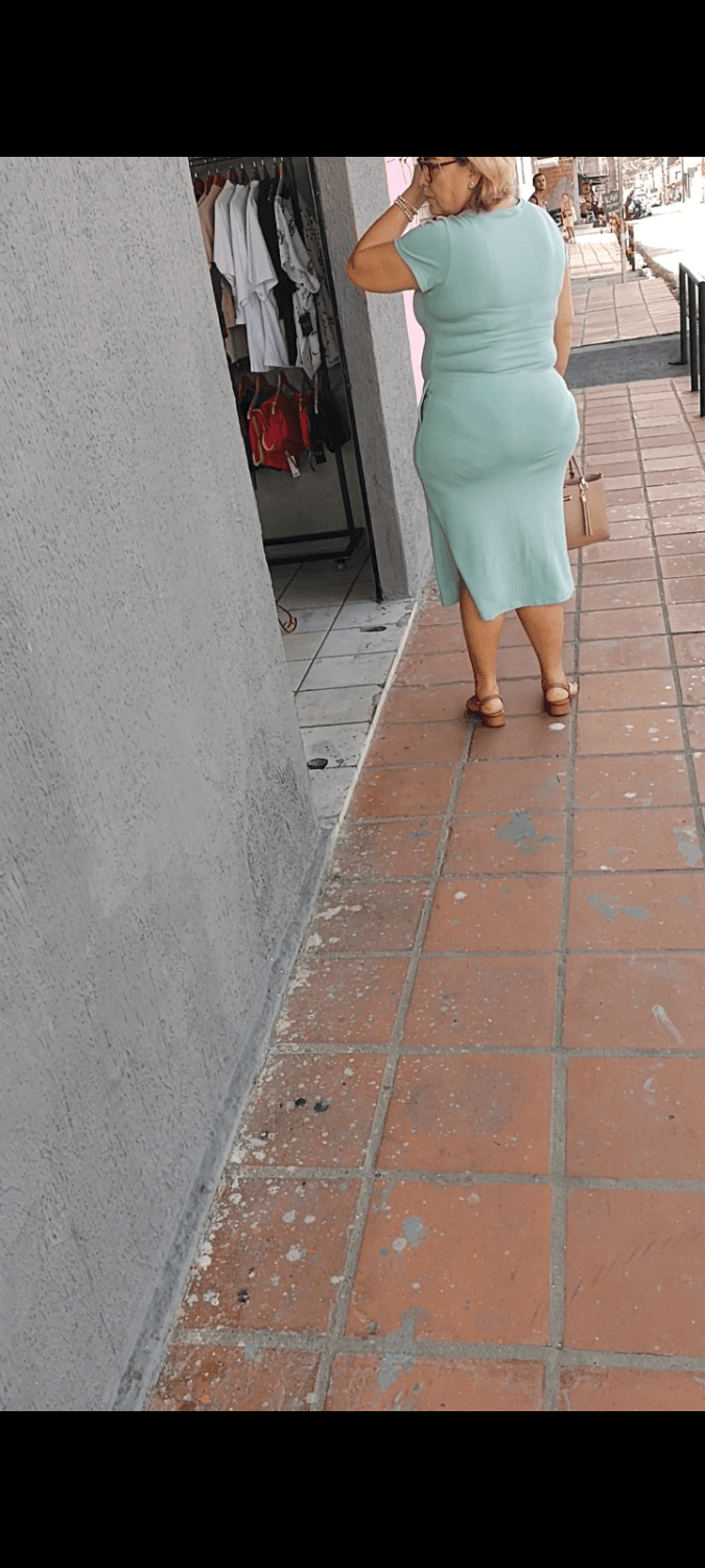 Crente do bundão cheio de celulite