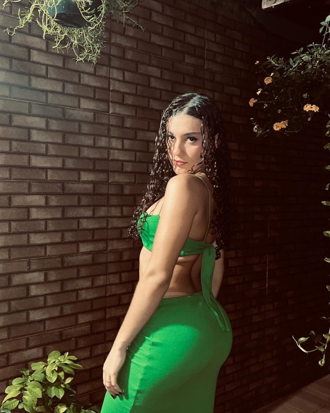 Moreninha da bunda perfeita