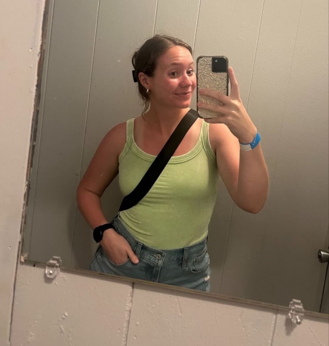 MacKenzie has such a fuckable cumface