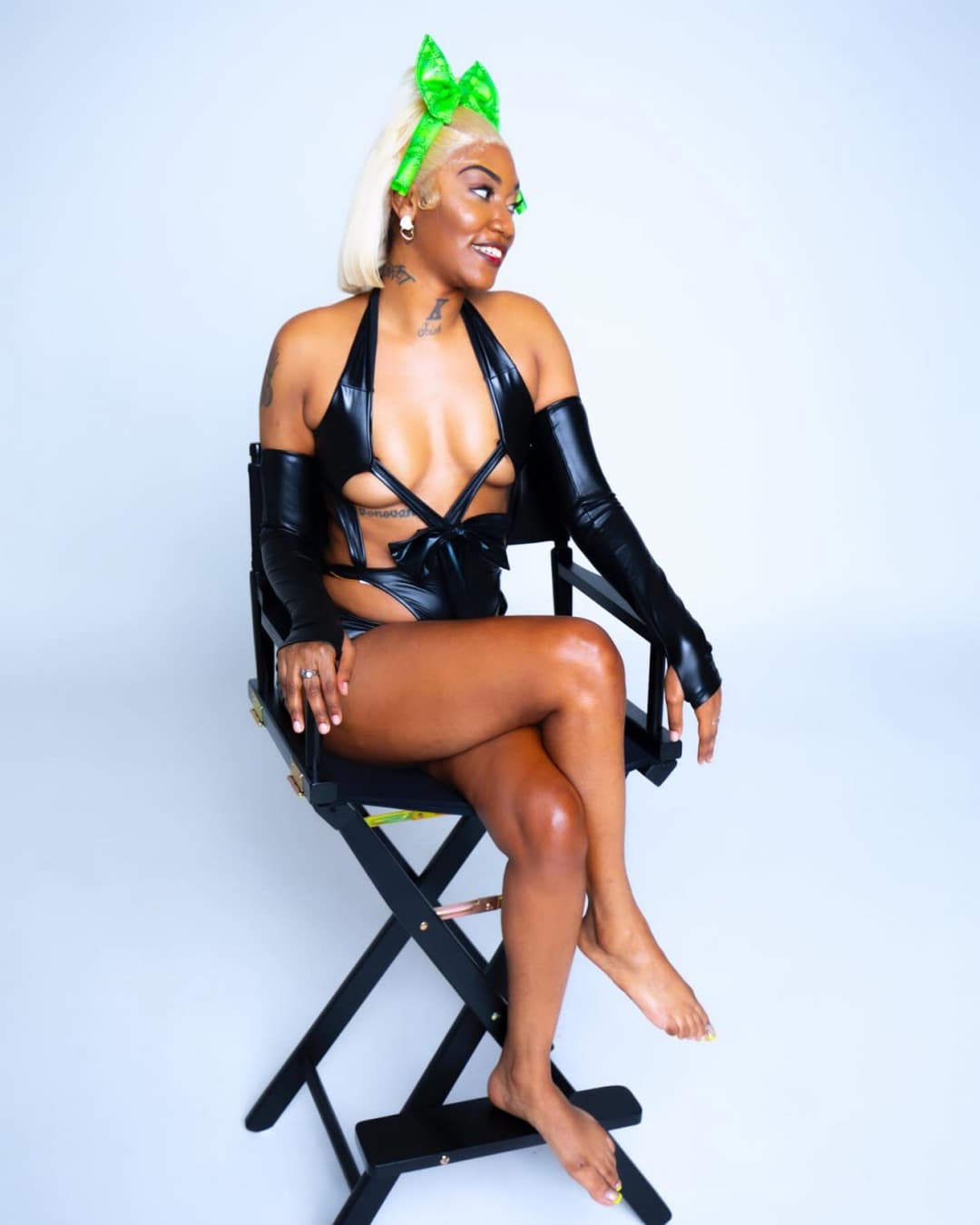 Sexy ebony rapper chick