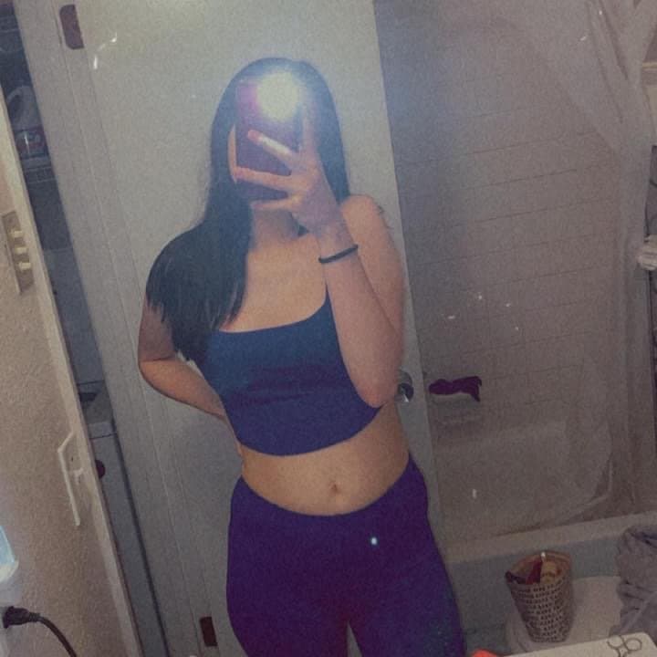 ❤️+?BBC whore taking deep back shots!!