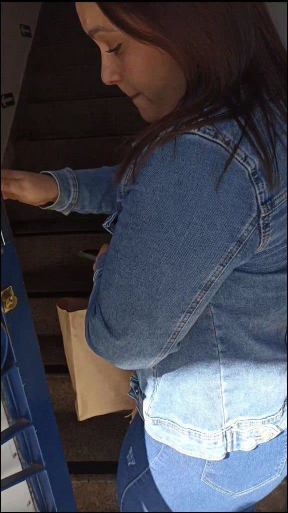 BBW was wearing red panties under her fat ass in jeans, she went up and I ....??