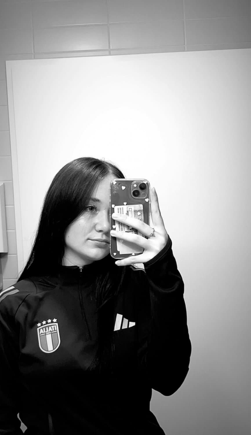 Hot swiss/italian ex girlfriend teen snapchat nudes leaked & her friend is hot.