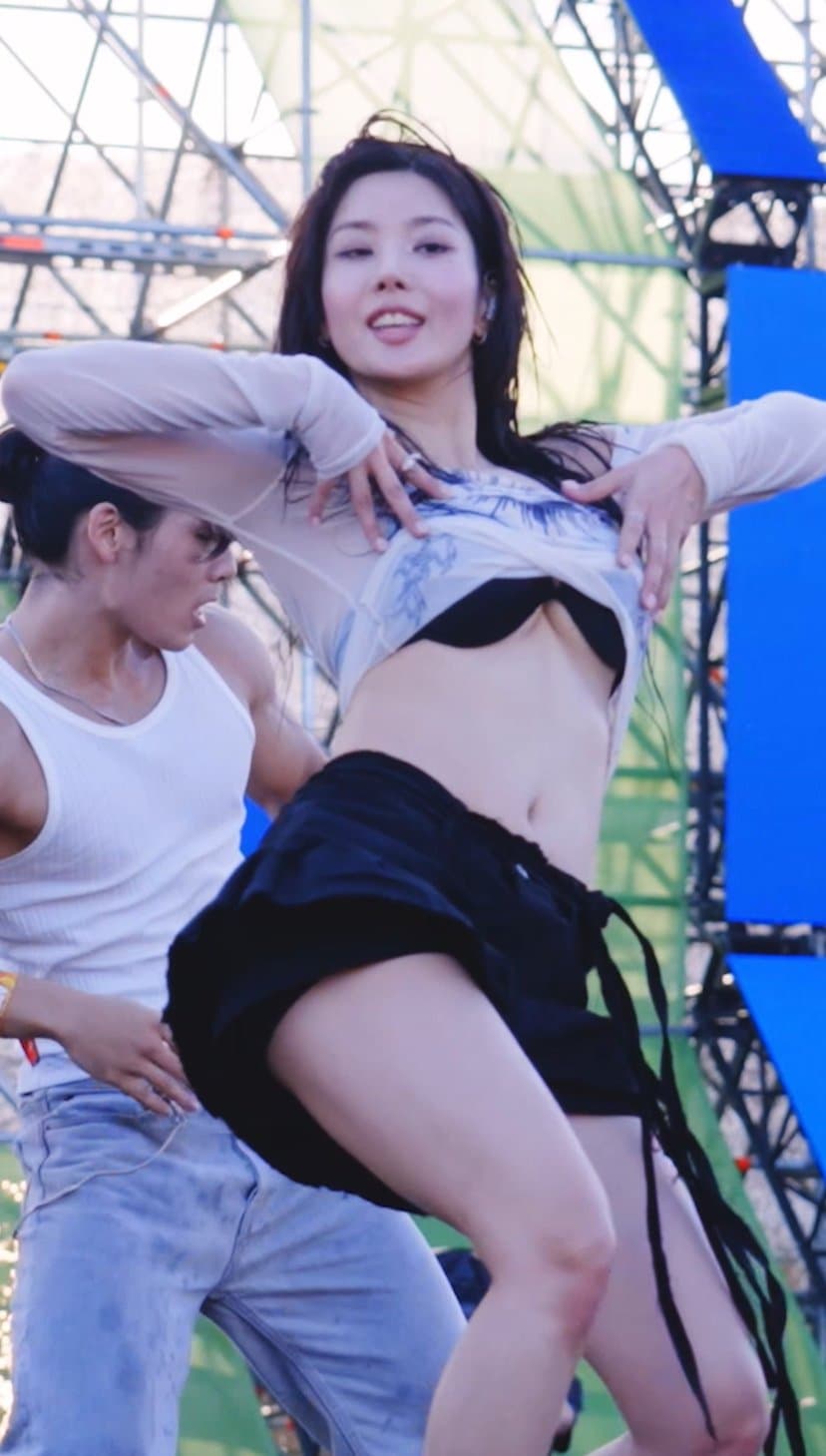 Eunbi (IZONE/SOLO) Big Boobs/Bounce/Bath/Underboob/Jiggle/Bikini KPOP