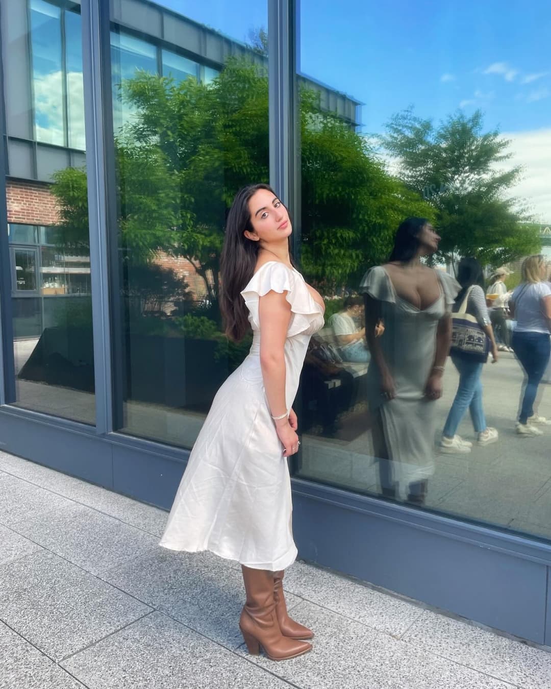 Click to view full size College Crush Lisa Sandson (@lisa.sandson). Comment your favorite pics.