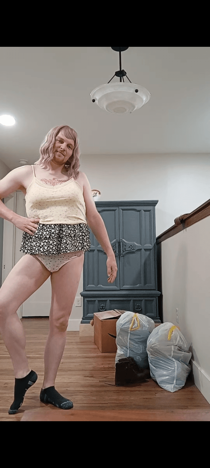 Sissy Derek chew Fenton Michigan