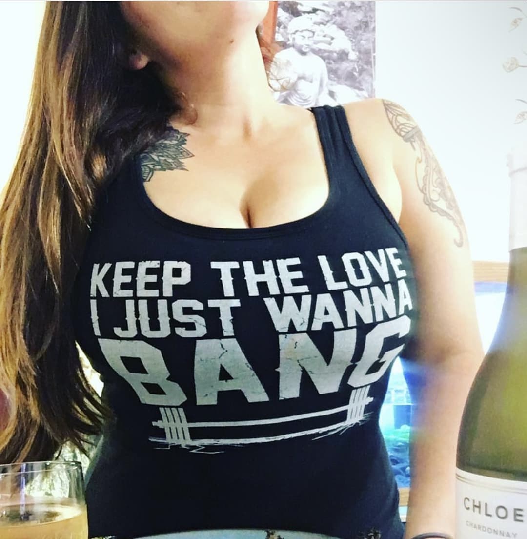 Off duty c0p pulls out her massive titties on camera for Mardi Gras