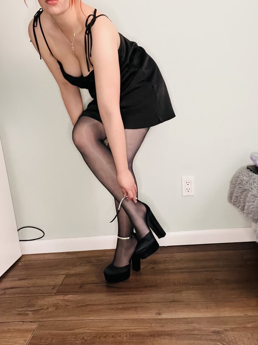 BBW In Pantyhose Masturbation